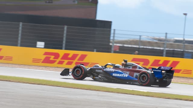 Alex Albon seguirá en Williams en 2027